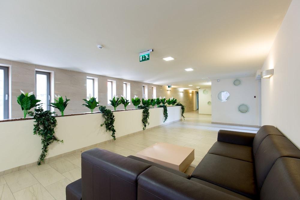 Sun Resort Apartments Budapest Exteriör bild